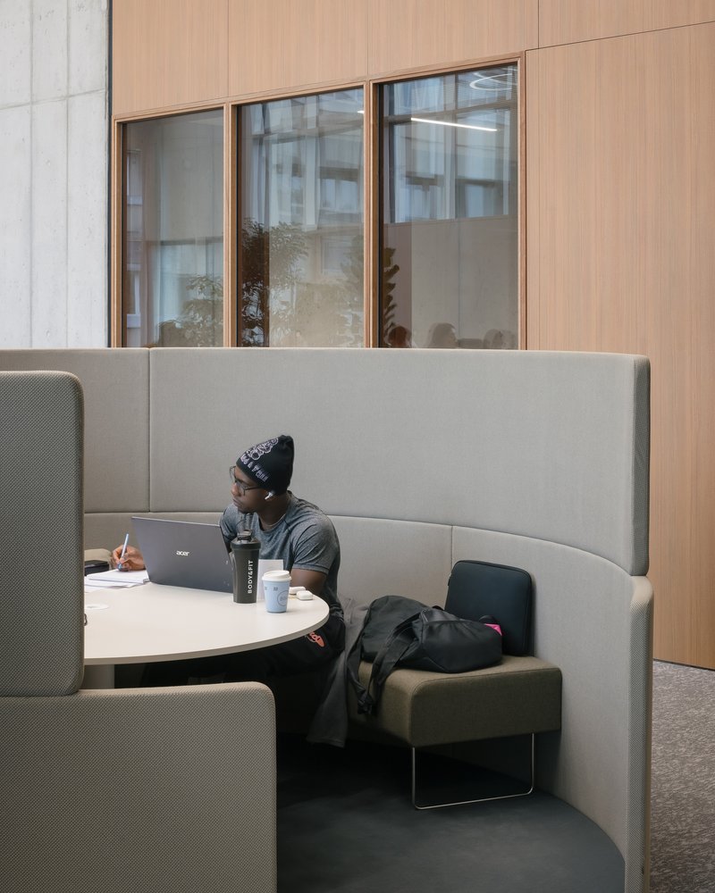 Learning and Innovation Center / evr-Architecten - Interior Photography, Living Room, Chair