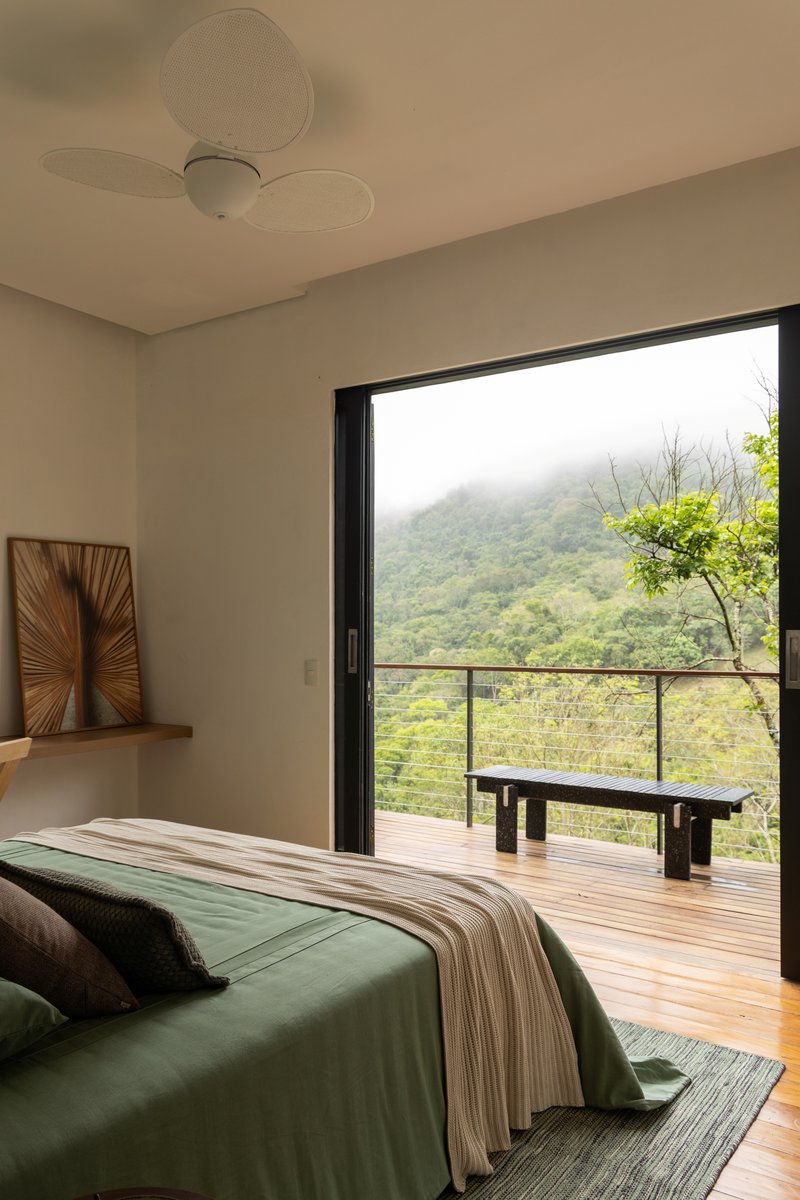 Forest Cabin / Angá Arquitetura - Interior Photography, Bedroom, Bed, Lighting