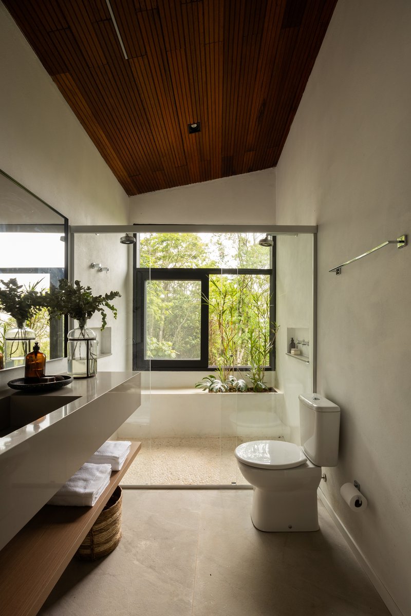 Forest Cabin / Angá Arquitetura - Interior Photography, Bathroom, Sink, Wood, Countertop, Lighting, Glass
