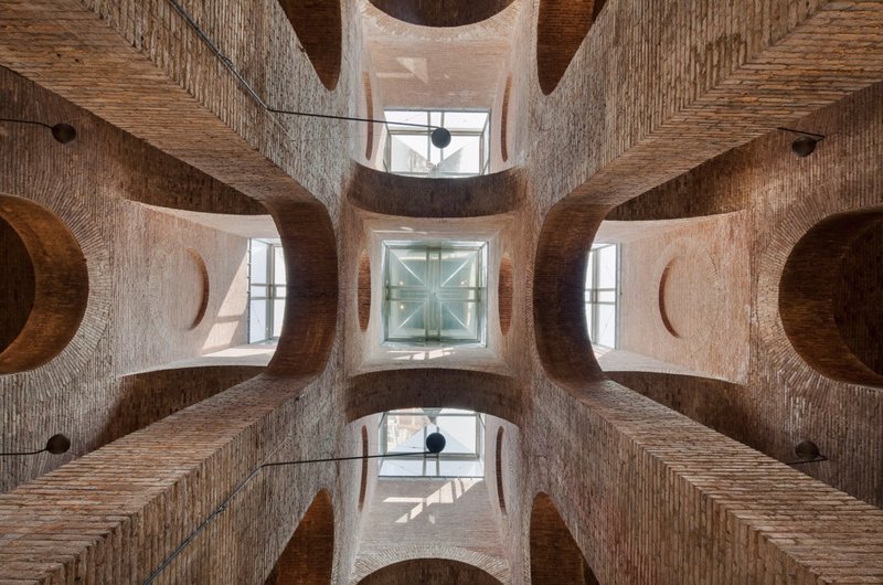 Barcelona Architecture City Guide: 30 Buildings and Places from Gaudí to Today - Image 17 of 34