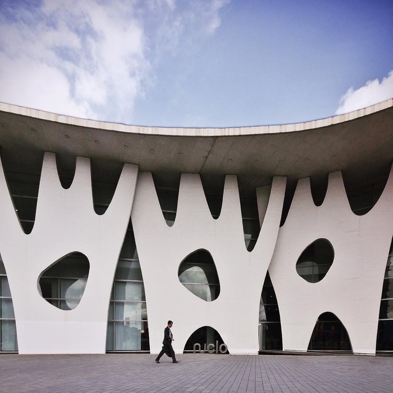 Barcelona Architecture City Guide: 30 Buildings and Places from Gaudí to Today - Image 19 of 34